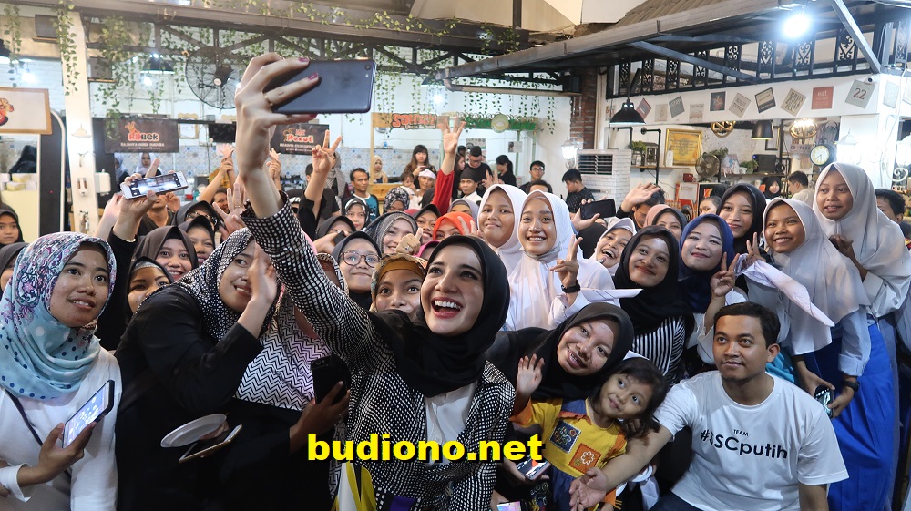 surabaya snow cake zaskia sungkar makmu eatery